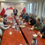 24.08.2022. Kielce. Zbigniew Koniusz - wojewoda świętokrzyski podziękował przedstawicielom instytucji, które włączyły się w organizację koncertu „Polska dziękuje. W Imię Wolności” / Fot. Monika Miller - Radio Kielce