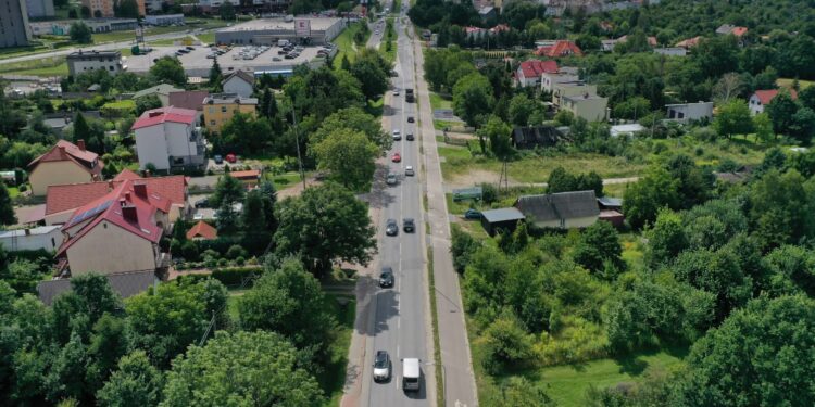 08.08.2022. Kielce. Ścieżka rowerowa na ulicy Warszawskiej / Fot. Jarosław Kubalski - Radio Kielce