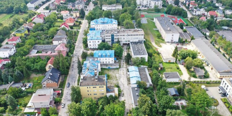 17.08.2022. Kielce. Budynki dawnego szpitala dziecięcego / Fot. Jarosław Kubalski - Radio Kielce