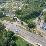 19.08.2022. Kielce. Skrzyżowanie ulic Jagiellońskiej i Karczówkowskiej. Drzewa przeznaczone do wycinki / Fot. Jarosław Kubalski - Radio Kielce