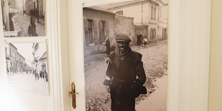 Kielce. Muzeum Historii Kielc. Wystawa „Kielce - Keltz. Historia społeczności żydowskiej” / Fot. Jarosław Kubalski - Radio Kielce