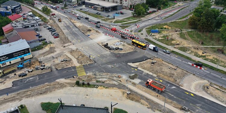 22.08.2022. Przebudowa skrzyżowania Alei Solidarności z Aleją Tysiąclecia Państwa Polskiego / Fot. Jarosław Kubalski - Radio Kielce