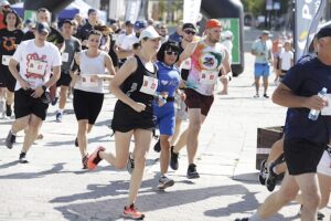 27.08.2022. Kielce. „Bieg Triumfu nad Bolszewizmem”. / Fot. Jarosław Kubalski - Radio Kielce.