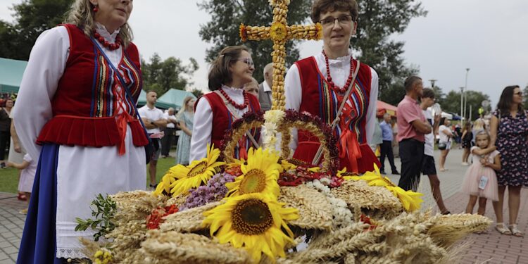 Piknik rodzinny i wiejskie dożynki w Gierlachowie