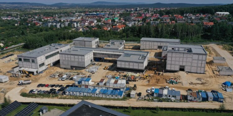 29.08.2022. Kielce. Budowa Świętokrzyskiego Kampusu Głównego Urzędu Miar. / Fot. Jarosław Kubalski - Radio Kielce.