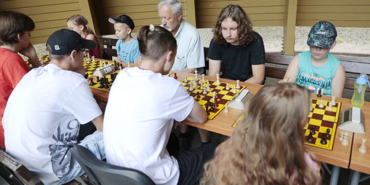 04.08.2022. Kielce. Wakacyjna Szkoła Szachowa Polskiego Radia Kielce / Fot. Wiktor Taszłow - Radio Kielce