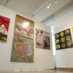 08.08.2022. Kielce. Wystawy w BWA. Triennale „Srebrny Czworokąt” i „Powłoka” Andrzeja Fydrycha / Fot. Wiktor Taszłow - Radio Kielce