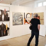 08.08.2022. Kielce. Wystawy w BWA. Triennale „Srebrny Czworokąt” i „Powłoka” Andrzeja Fydrycha / Fot. Wiktor Taszłow - Radio Kielce