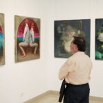 08.08.2022. Kielce. Wystawy w BWA. Triennale „Srebrny Czworokąt” i „Powłoka” Andrzeja Fydrycha / Fot. Wiktor Taszłow - Radio Kielce