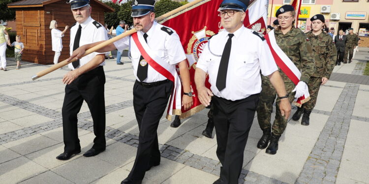 08.08.2022. Wodzisław. Marsz Szlakiem I Kompanii Kadrowej / Fot. Wiktor Taszłow - Radio Kielce