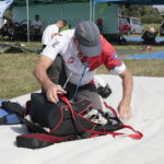 20.08.2022. Masłów. XXIII Mistrzostwach Związku Polskich Spadochroniarzy na celność lądowania / Fot. Wiktor Taszłow - Radio Kielce