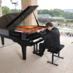 „Chopinowskie inspiracje”. Koncert jednego z najciekawszych młodych pianistów - Radio Kielce