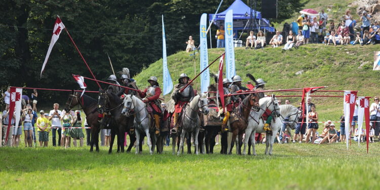 21.08.2022. Święty Krzyż. 410. rocznica urodzin księcia Jeremiego Wiśniowieckiego / Fot. Wiktor Taszłow - Radio Kielce