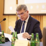 Radni dołożą brakujące pieniądze do przebudowy drogi - Radio Kielce 22.08.2022. Kielce. Sesja Sejmiku Województwa Świętokrzyskiego. Na zdjęciu: Andrzej Pruś - przewodniczący sejmiku / Fot. Wiktor Taszłow - Radio Kielce