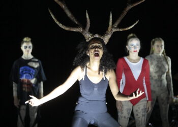 23.08.2022. Kielce. Teatr im. Stefana Żeromskiego. Spektakl taneczny „Wolne ciała”. / Fot. Wiktor Taszłow - Radio Kielce.