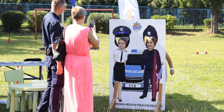 26.08.2022. Kielce, os. Herby. Piknik rodzinny. / Fot. Wiktor Taszłow - Radio Kielce.