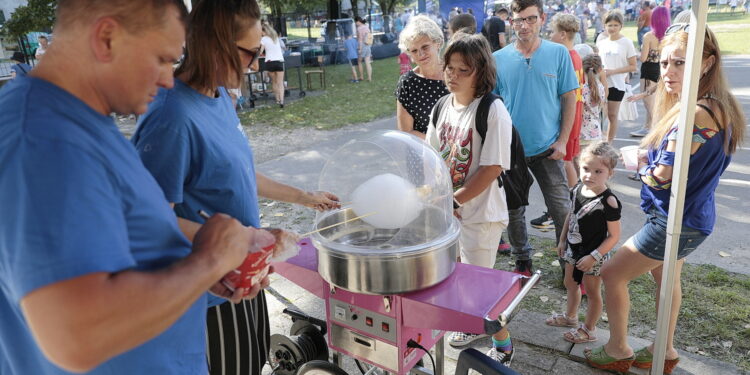 26.08.2022. Kielce, os. Herby. Piknik rodzinny. / Fot. Wiktor Taszłow - Radio Kielce.