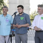 26.08.2022. Kielce, os. Herby. Piknik rodzinny. Na zdjęciu (od lewej): Tadeusz Kozior, Marcin Stępniewski – radni z klubu Prawa i Sprawiedliwości, senator Krzysztof Słoń. / Fot. Wiktor Taszłow - Radio Kielce.