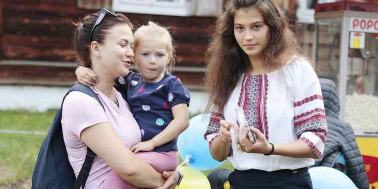 30.08.2022. Tokarnia. Piknik integracyjny w ramach projektu „Świętokrzyskie dla Ukrainy” / Fot. Wiktor Taszłow - Radio Kielce