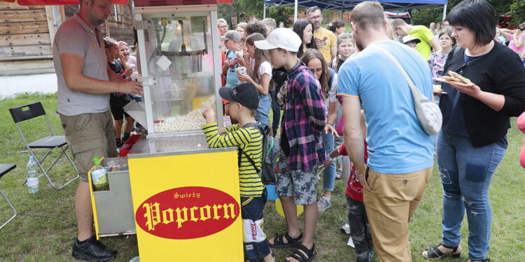 30.08.2022. Tokarnia. Piknik integracyjny w ramach projektu „Świętokrzyskie dla Ukrainy” / Fot. Wiktor Taszłow - Radio Kielce