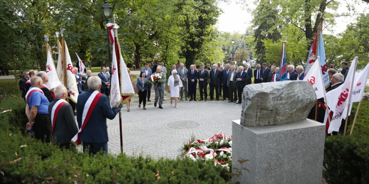 31.08.2022. Kielce. Uroczystości 42. rocznicy podpisania porozumień sierpniowych i powstania Solidarności. / Fot. Wiktor Taszłow - Radio Kielce. cznicy podpisania porozumień sierpniowych i powstania Solidarności.