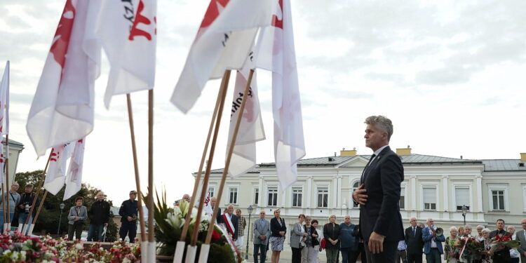 31.08.2022. Kielce. Uroczystości 42. rocznicy podpisania porozumień sierpniowych i powstania Solidarności. Na zdjęciu senator Krzysztof Słoń. / Fot. Wiktor Taszłow - Radio Kielce.