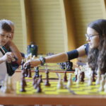 01.08.2022. Kielce. Park Miejski. Wakacyjna Szkoła Szachowa Radia Kielce / Fot. Wiktor Taszłow - Radio Kielce