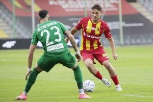 01.08.2022. Kielce. PKO BP Ekstraklasa - 3 kolejka. Mecz: Korona Kielce – Śląsk Wrocław. Na zdjęciu (z piłką): Dalibor Takac / Fot. Wiktor Taszłow – Radio Kielce