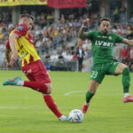 01.08.2022. Kielce. PKO BP Ekstraklasa - 3 kolejka. Mecz: Korona Kielce – Śląsk Wrocław. Na zdjęciu (z lewej): Adam Deja / Fot. Wiktor Taszłow – Radio Kielce