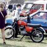 14.08.2022 Tokarnia. Park etnograficzny. Zlot samochodów i motocykli zabytkowych. Motopiknik / Fot. Jarosław Kubalski - Radio Kielce