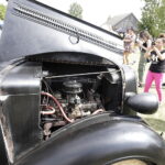 14.08.2022 Tokarnia. Park etnograficzny. Zlot samochodów i motocykli zabytkowych. Motopiknik / Fot. Jarosław Kubalski - Radio Kielce