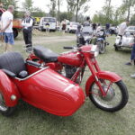 14.08.2022 Tokarnia. Park etnograficzny. Zlot samochodów i motocykli zabytkowych. Motopiknik / Fot. Jarosław Kubalski - Radio Kielce