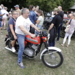 14.08.2022 Tokarnia. Park etnograficzny. Zlot samochodów i motocykli zabytkowych. Motopiknik / Fot. Jarosław Kubalski - Radio Kielce
