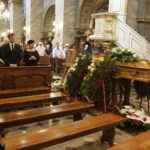 25.08.2022 Kielce. Katedra. Pogrzeb Alojzego Obornego, wieloletniego dyrektora Muzeum Narodowego w Kielcach / Fot. Jarosław Kubalski - Radio Kielce