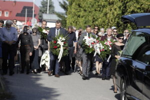 25.08.2022 Kielce. Katedra. Pogrzeb Alojzego Obornego, wieloletniego dyrektora Muzeum Narodowego w Kielcach / Fot. Jarosław Kubalski - Radio Kielce