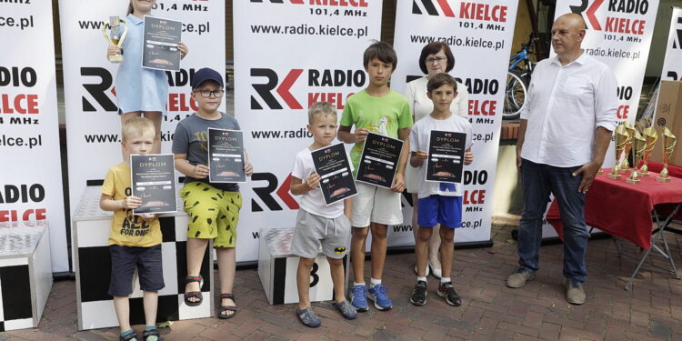 27.08.2022. Kielce. Park Miejski. Finał Wakacyjnej Szkoły Szachowej Polskiego Radia Kielce / Fot. Jarosław Kubalski - Radio Kielce