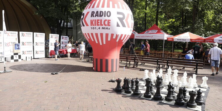 27.08.2022. Kielce. Park Miejski. Finał Wakacyjnej Szkoły Szachowej Polskiego Radia Kielce / Fot. Jarosław Kubalski - Radio Kielce