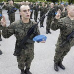 Grupa elewów stała się prawdziwymi żołnierzami - Radio Kielce v