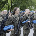 Grupa elewów stała się prawdziwymi żołnierzami - Radio Kielce 12.08.2022. Kielce. Przysięga wojskowa / Fot. Jarosław Kubalski - Radio Kielce