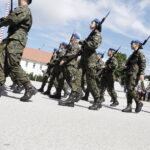 Grupa elewów stała się prawdziwymi żołnierzami - Radio Kielce Fot. Jarosław Kubalski - Radio Kielce