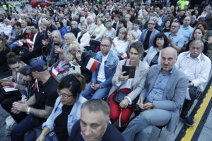 Setki osób na koncercie „Polska dziękuje. W Imię Wolności” - Radio Kielce