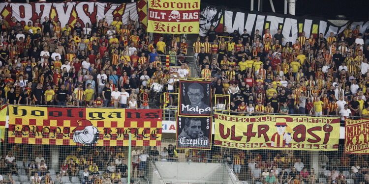 15.08.2022 Kielce. 5. kolejka PKO BP Ekstraklasy: Korona Kielce - Warta Poznań / Fot. Jarosław Kubalski - Radio Kielce