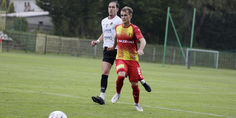 17.08.2022 Kielce. Piłka nożna III liga. Mecz Korona II Kielce - KSZO Ostrowiec / Fot. Jarosław Kubalski - Radio Kielce