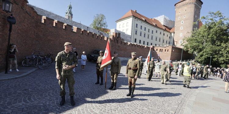 05.08.2022. Kraków. Inauguracja 57. Marszu Szlakiem I Kompanii Kadrowej. Przemarsz na krakowski Rynek i na Wawel / Fot. Jarosław Kubalski - Radio Kielce