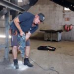 18.08.2022. Karsy. Wydobycie dokumentów „Solidarności” / Fot. Andrzej Gajek