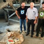 Na zdjęciu (od lewej): Sebastian Grabowiec - prezes Świętokrzyskiej Grupy Eksploracyjnej, Andrzej Gajek - inicjator wydobycia, Paweł Poborca - ŚGE / Fot. Świętokrzyska Grupa Eksploracyjna