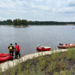 Zaginął mężczyzna, który wypoczywał nad zalewem. W akcji są płetwonurkowie