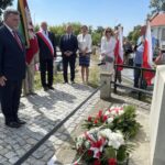 Ostrowiec pamięta o bohaterach Bitwy Warszawskiej - Radio Kielce 15.08.2022. Ostrowiec Świętokrzyski. Obchody 102. rocznicy Bitwy Warszawskiej. Na zdjęciu (po lewej): Andrzej Kryj - poseł PiS / Fot. Emilia Sitarska - Radio Kielce