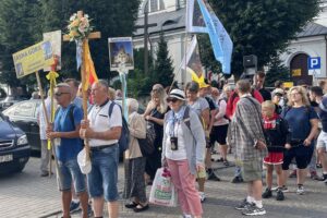 04.08.2022. Ostrowiec Świętokrzyski. Piesza pielgrzymka na Jasną Górę / Fot. Emilia Sitarska - Radio Kielce