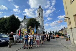 04.08.2022. Ostrowiec Świętokrzyski. Piesza pielgrzymka na Jasną Górę / Fot. Emilia Sitarska - Radio Kielce